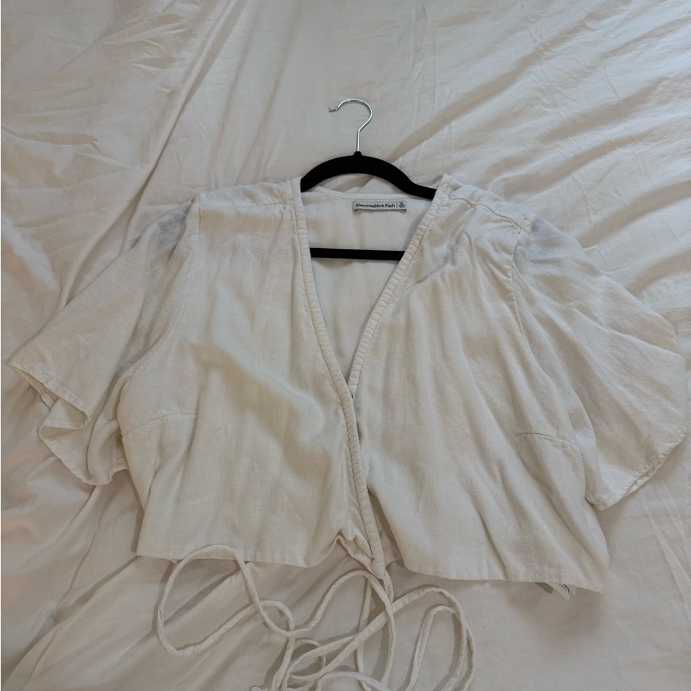 Abercrombie & Fitch Cream Cropped Blouse